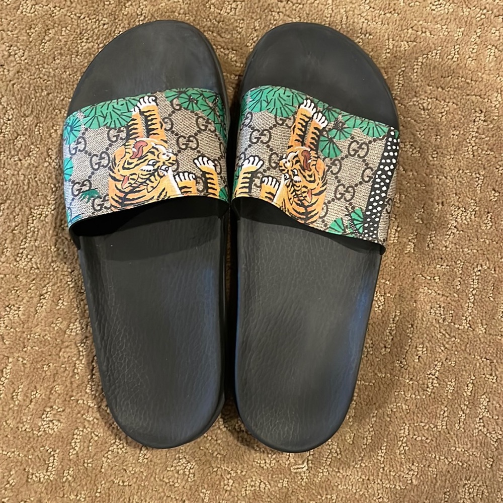 Gucci slides